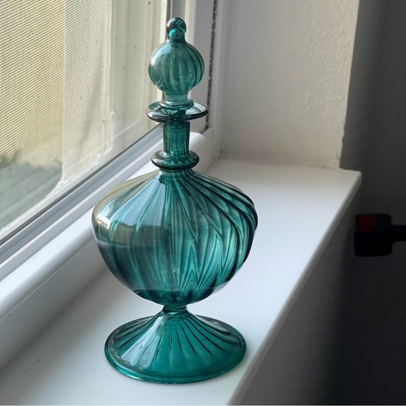 Fragrance Decanter Decorative Bottle Hand Blown Glass Art 7" Tall with Stopper - Picture 7 of 11